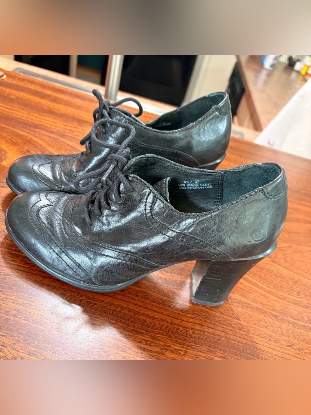 Born Waverly Oxford Booties Wingtip Heels Leather Black Sz 6.5